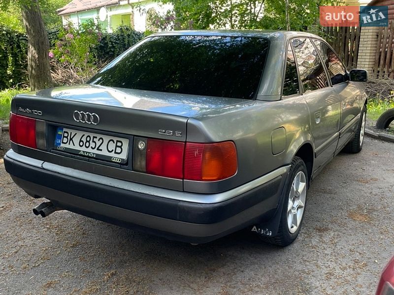 Седан Audi 100 1992 в Луцьку