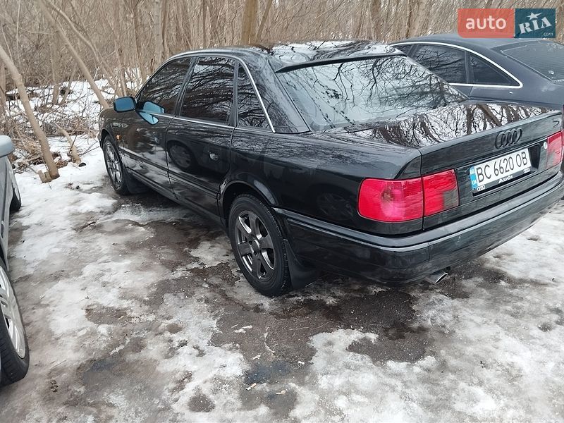 Седан Audi 100 1991 в Виннице