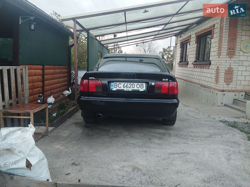 Седан Audi 100 1991 в Виннице