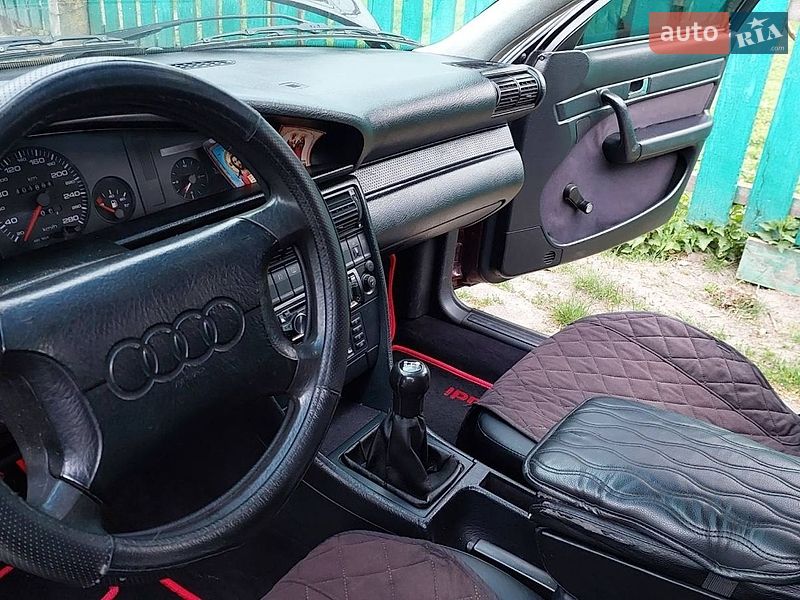 Седан Audi 100 1993 в Лугинах