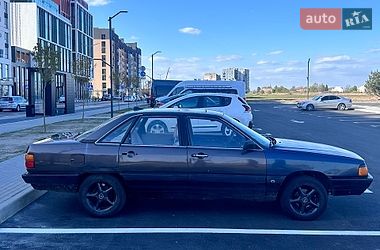 Седан Audi 100 1985 в Рівному