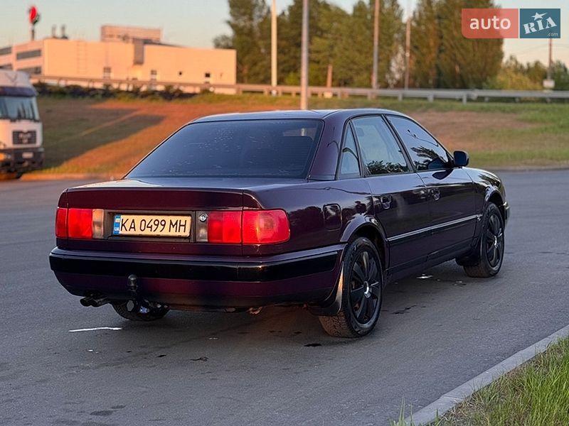Седан Audi 100 1994 в Киеве