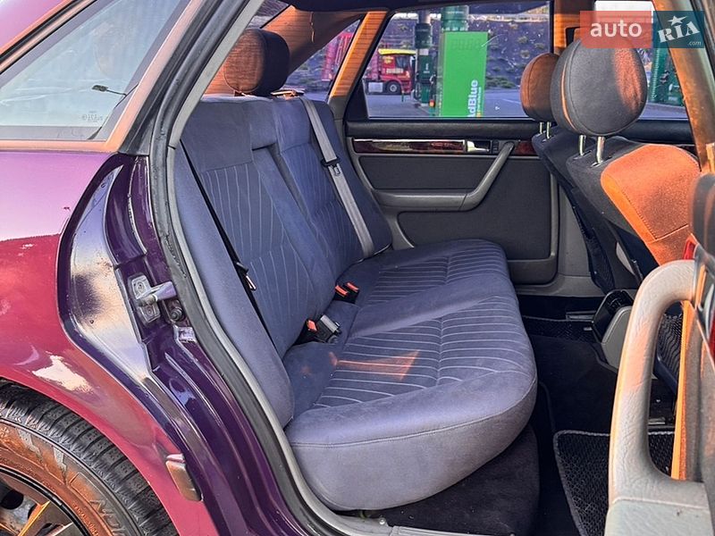 Седан Audi 100 1994 в Киеве