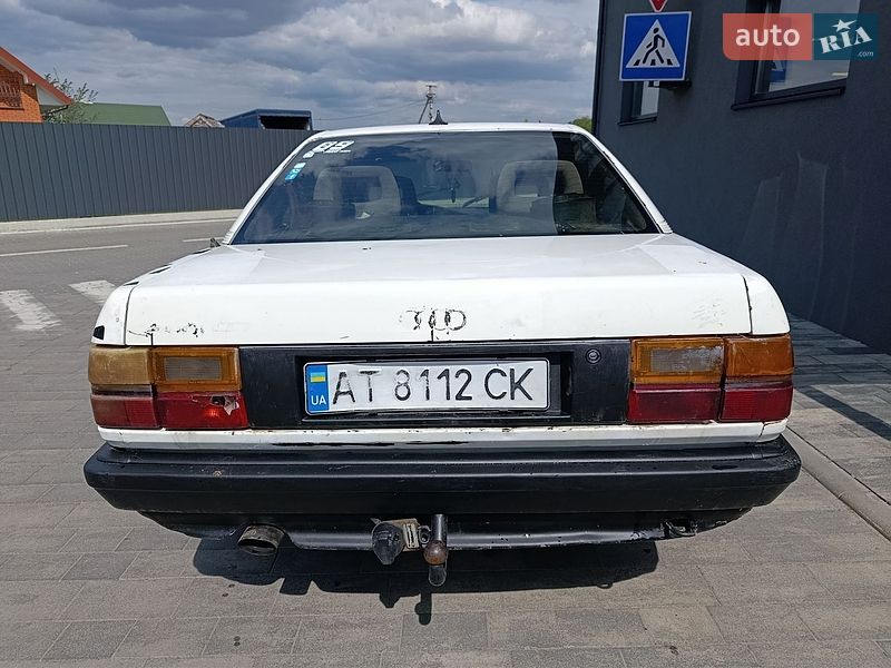 Седан Audi 100 1989 в Луцке