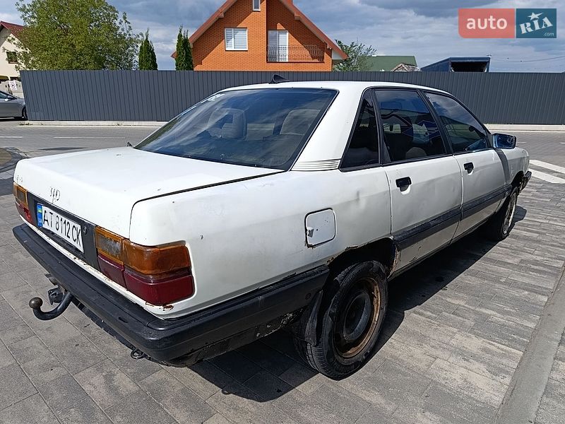Седан Audi 100 1989 в Луцке