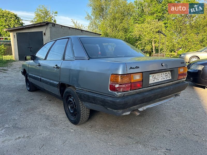 Седан Audi 100 1983 в Ковеле
