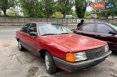 Седан Audi 100 1988 в Киеве