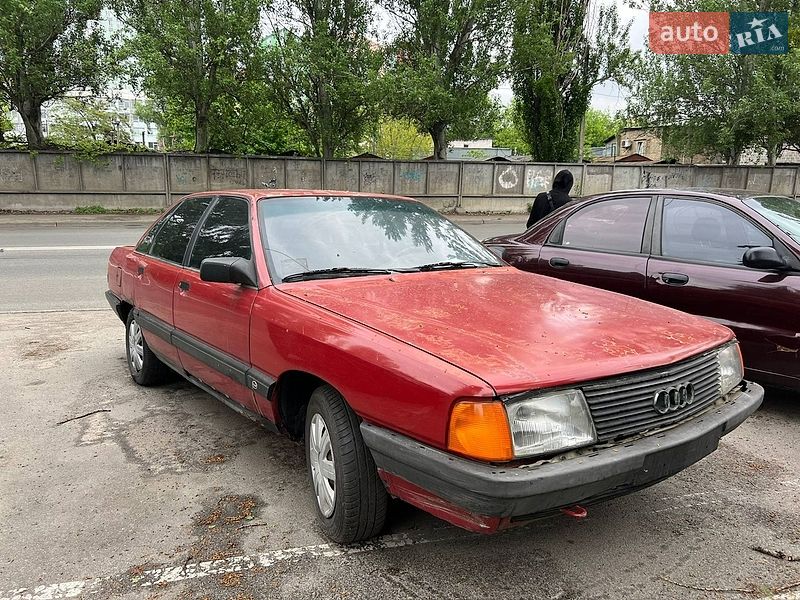 Audi 100 1988 Audi 100 1988