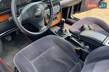 Седан Audi 100 1991 в Городке