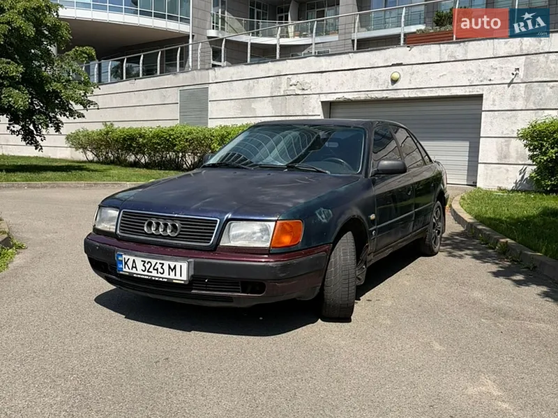 Audi 100