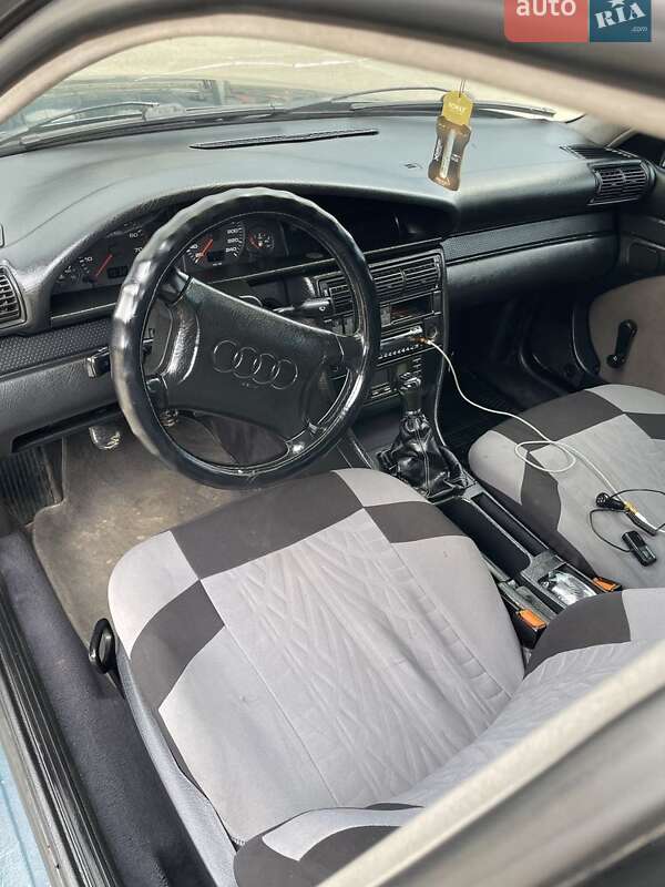 Седан Audi 100 1992 в Яремчі