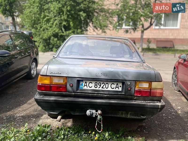 Седан Audi 100 1986 в Володимирі