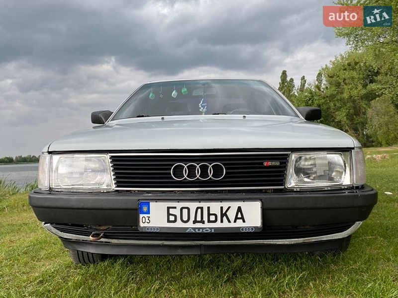 Седан Audi 100 1983 в Ковеле