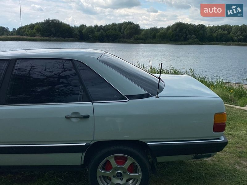 Седан Audi 100 1983 в Ковеле