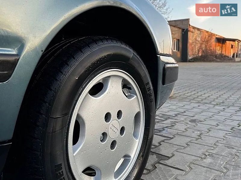 Седан Audi 100 1991 в Одессе