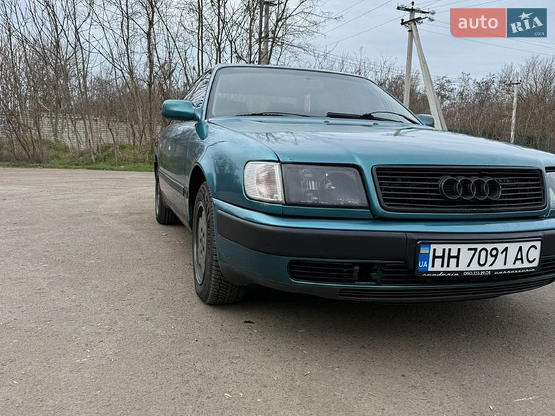 Седан Audi 100 1991 в Барабое