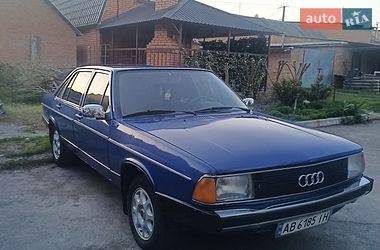 Седан Audi 100 1978 в Немирові