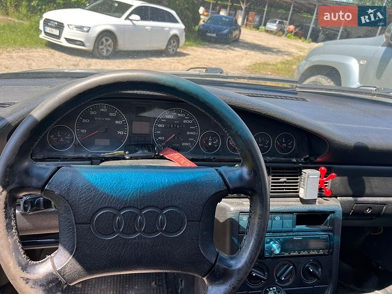 Седан Audi 100 1986 в Дрогобичі