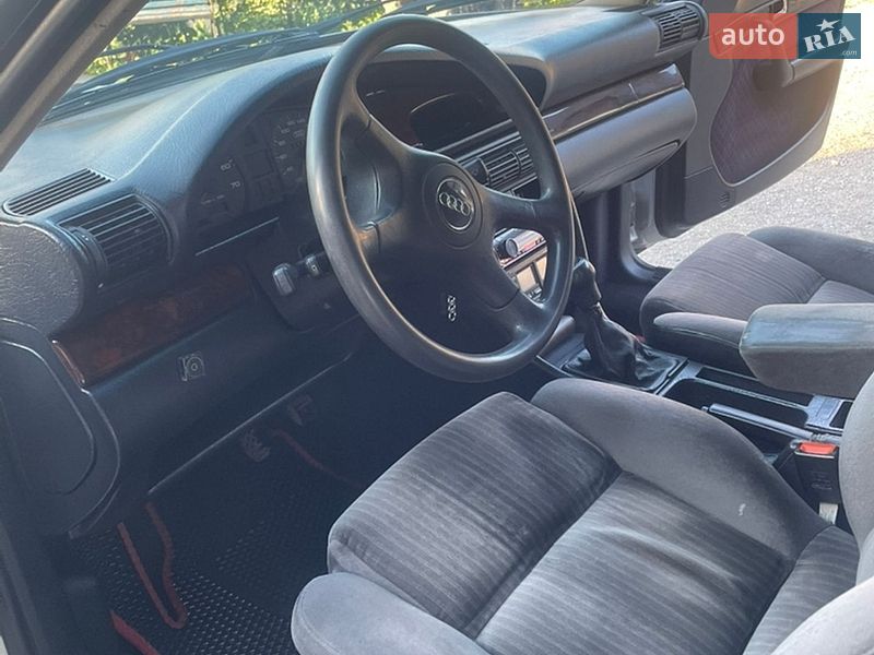 Седан Audi 100 1992 в Тернополі