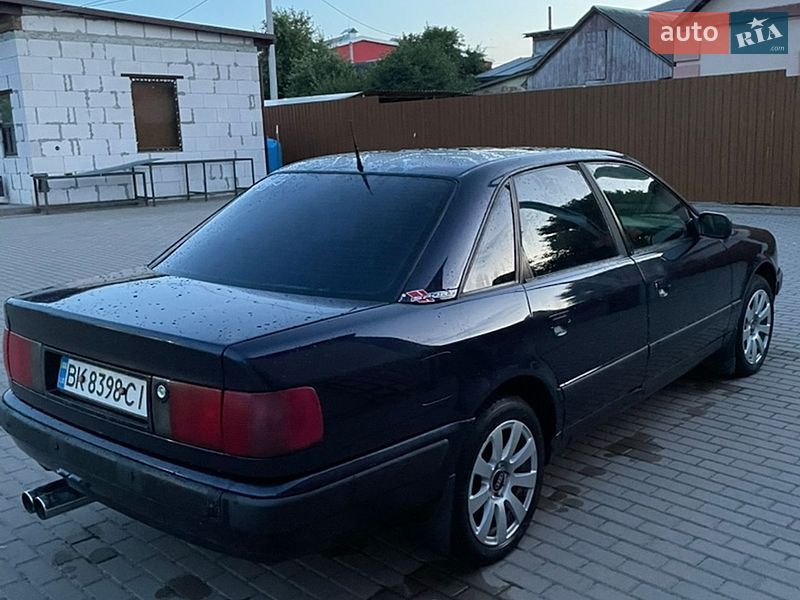 Седан Audi 100 1991 в Ровно