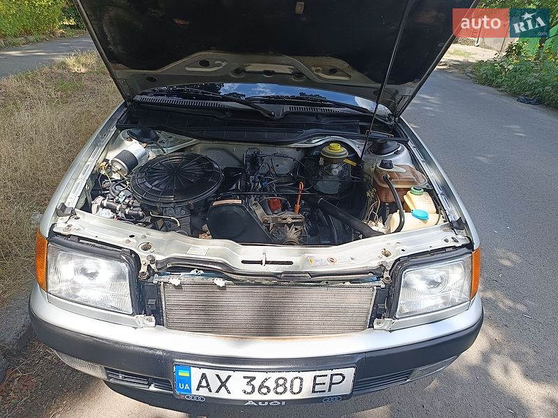 Седан Audi 100 1992 в Одесі