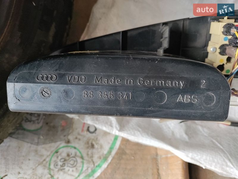 Седан Audi 100 1988 в Днепре