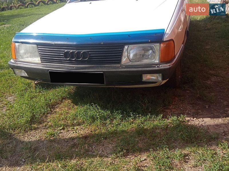 Audi 100 1990 Audi 100 1990