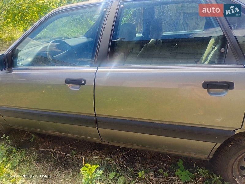 Седан Audi 100 1988 в Охтирці