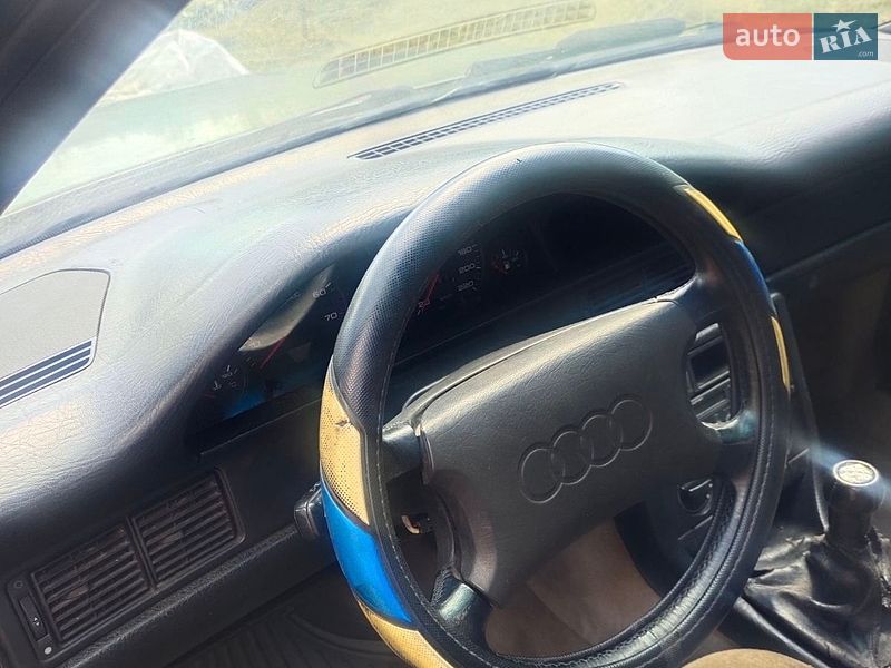 Седан Audi 100 1988 в Охтирці