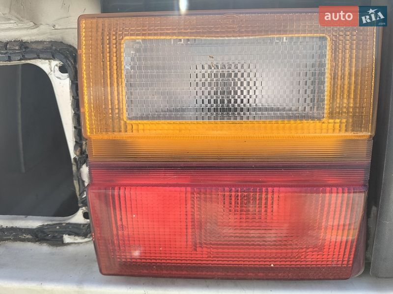 Седан Audi 100 1988 в Днепре