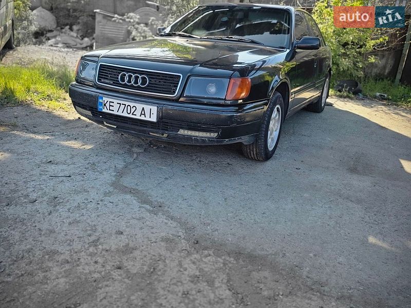 Седан Audi 100 1992 в Днепре