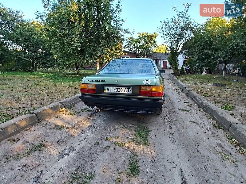 Седан Audi 100 1983 в Володимирі