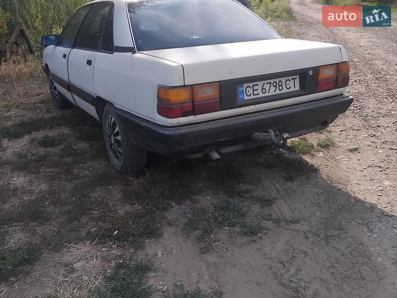 Седан Audi 100 1987 в Чернівцях