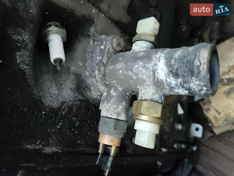 Седан Audi 100 1988 в Днепре