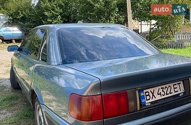 Седан Audi 100 1991 в Глухове