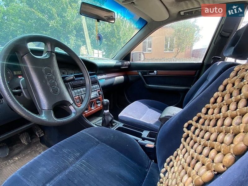 Седан Audi 100 1991 в Глухове