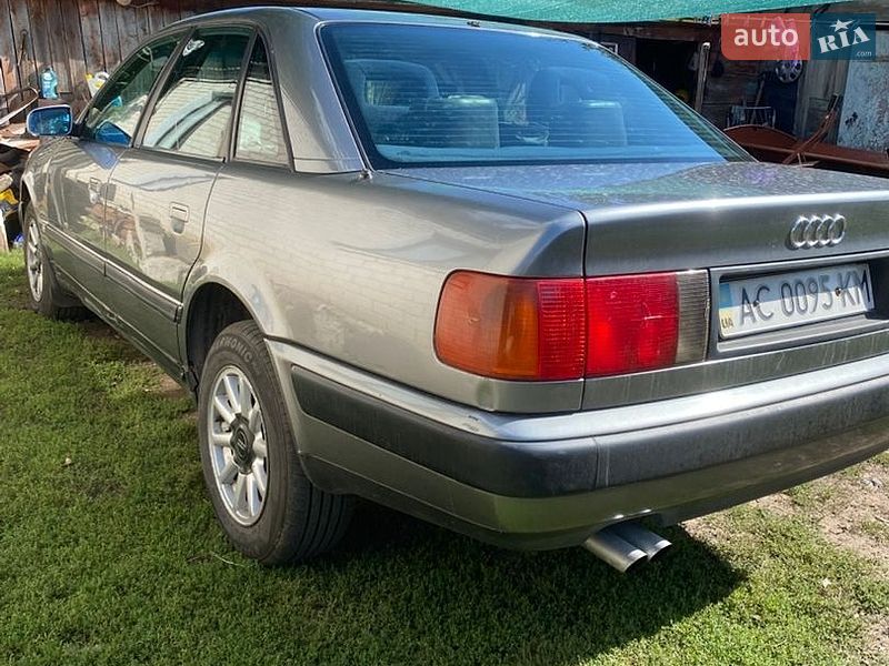 Седан Audi 100 1994 в Турийске
