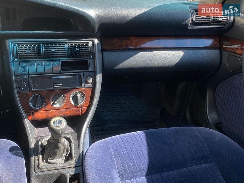 Седан Audi 100 1994 в Турийске