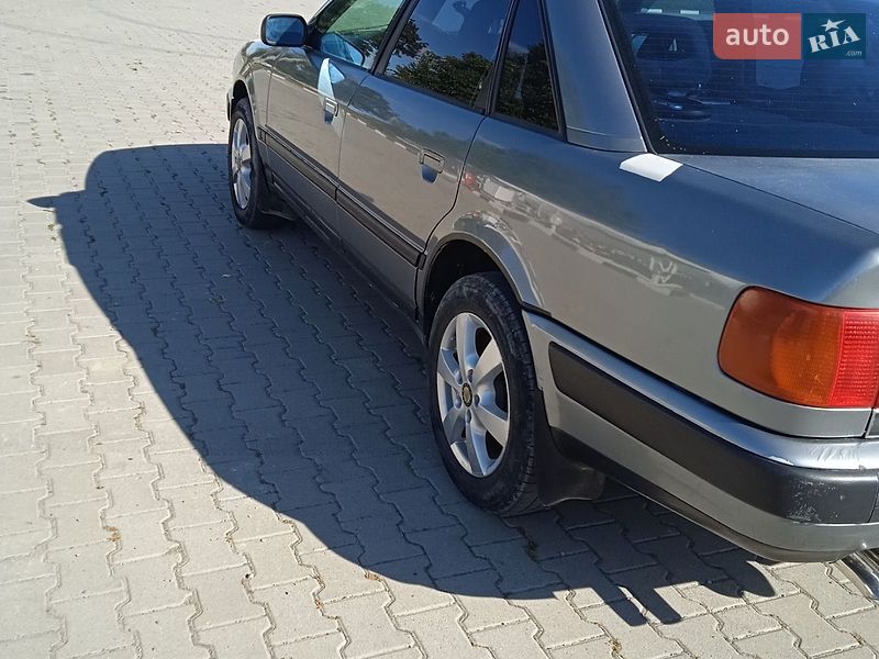 Седан Audi 100 1993 в Чорткове