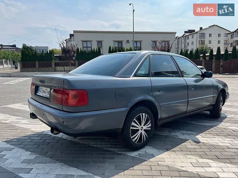 Седан Audi 100 1994 в Ровно