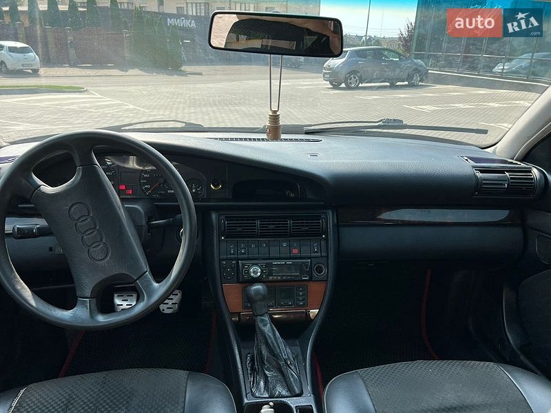 Седан Audi 100 1994 в Ровно