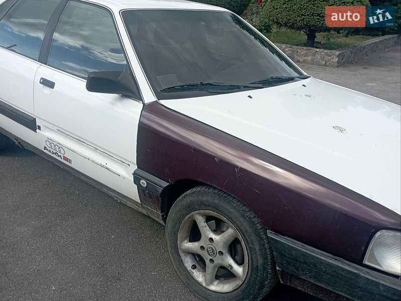Седан Audi 100 1989 в Хмільнику