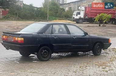 Седан Audi 100 1983 в Владимире