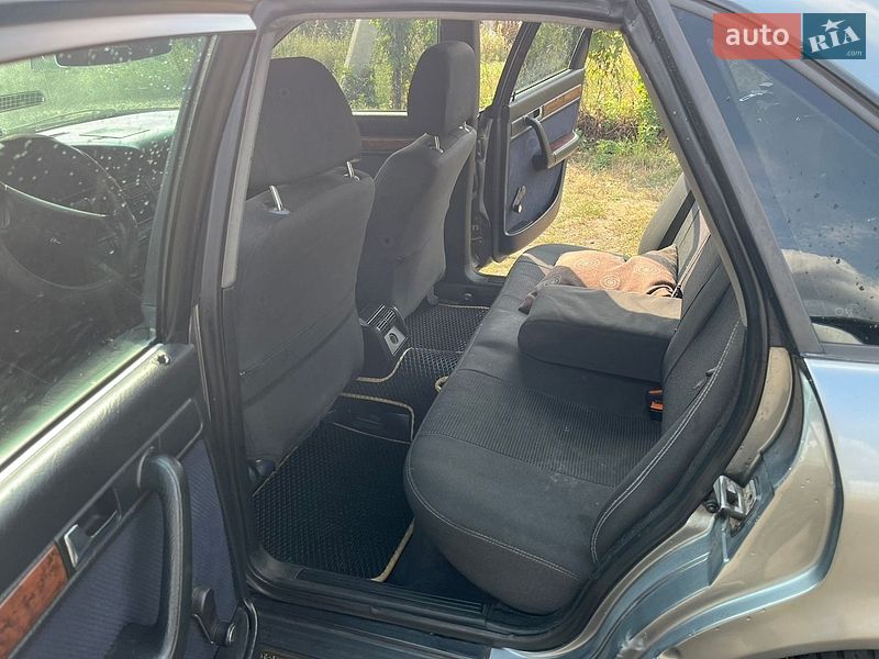 Седан Audi 100 1992 в Смілі