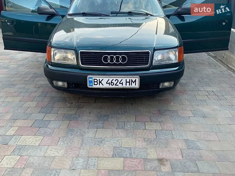 Audi 100