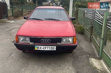 Седан Audi 100 1986 в Городке