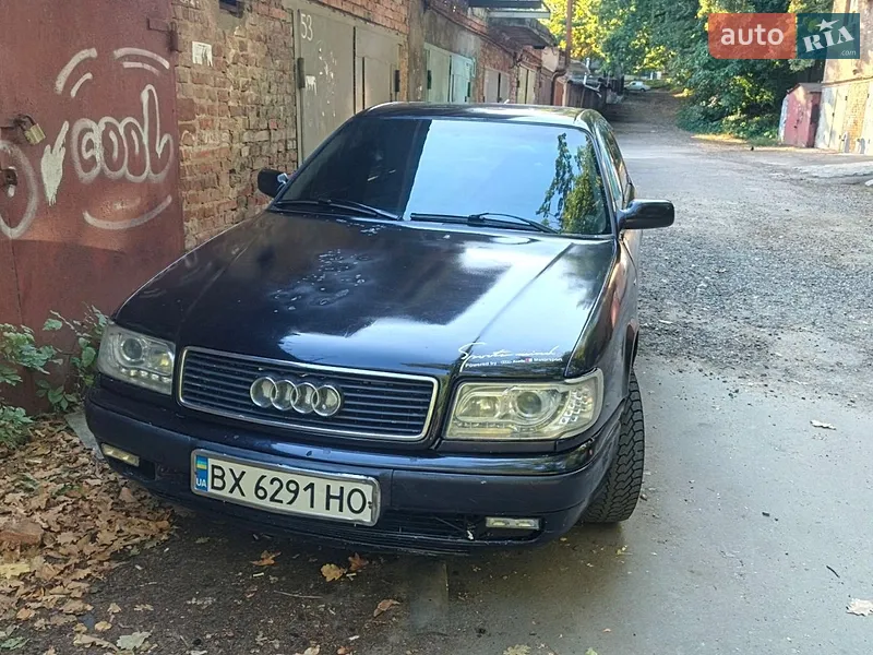 Audi 100