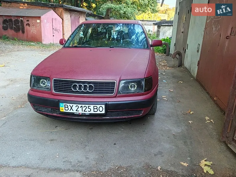 Audi 100