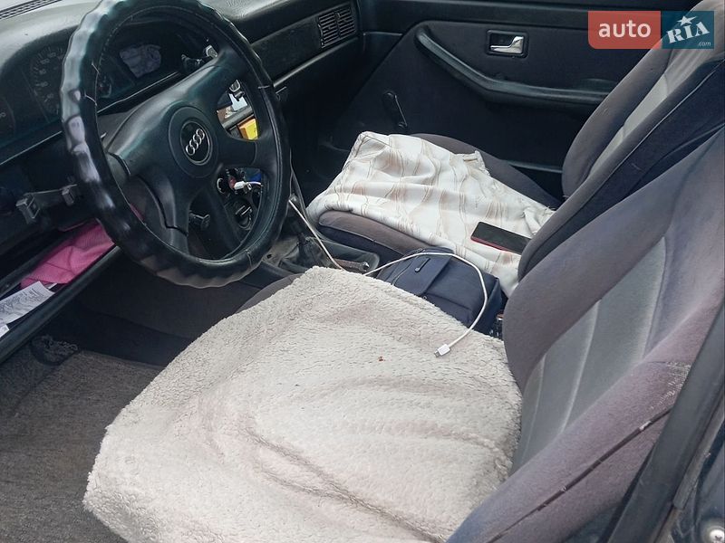 Универсал Audi 100 1984 в Мизоче