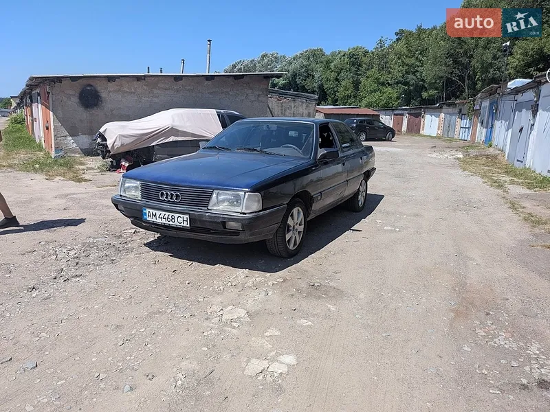 Audi 100